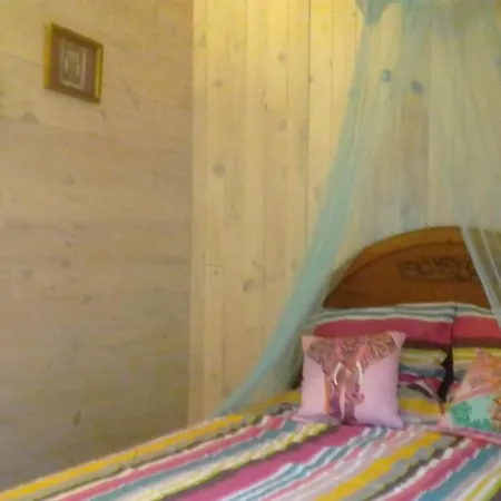 Petit Chalet A 4 Km Des Plages Et Du Cap D'agde Apartment Agde
