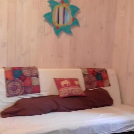 Petit Chalet A 4 Km Des Plages Et Du Cap D'agde Apartment